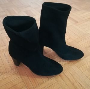 Vince Camuto  black suede boots size 7 1/2